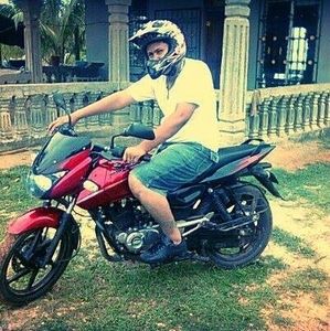 Meet your Posher, Max